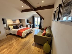 Photo 19- click for photo gallery